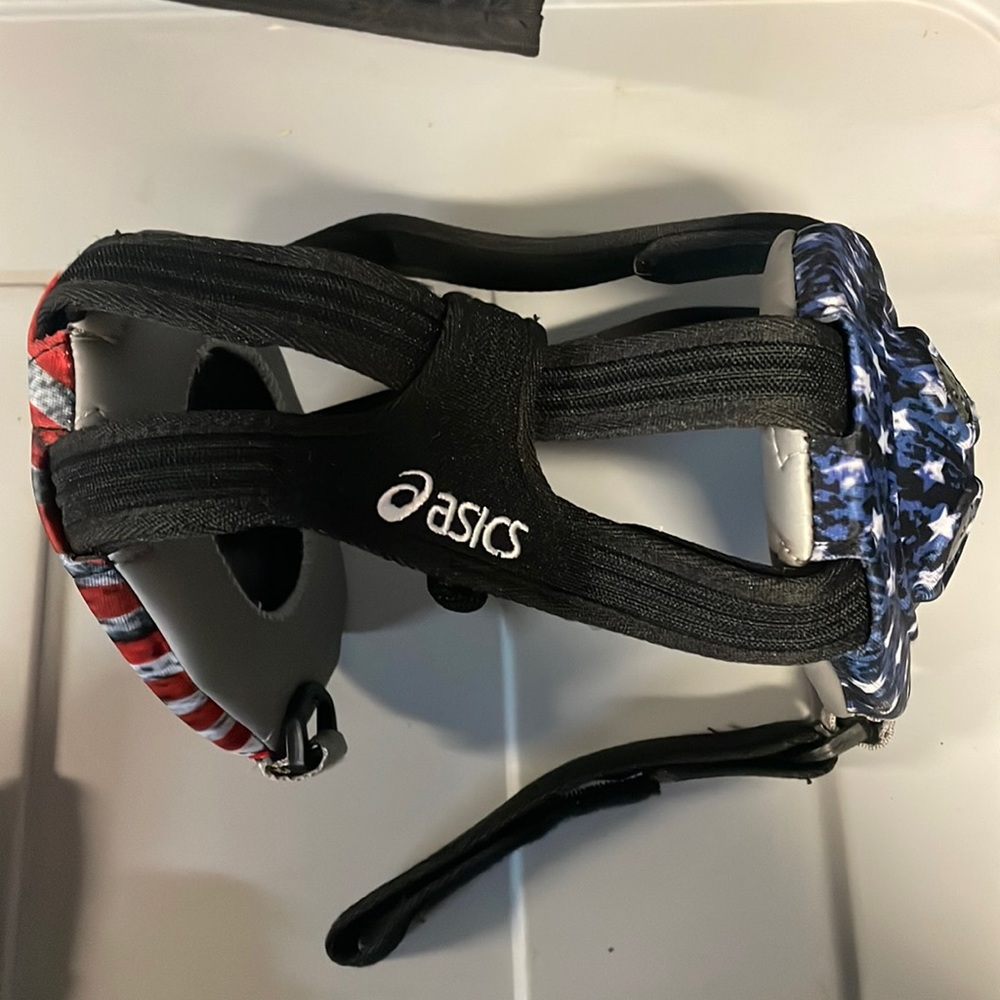 ASICS wrestling headgear